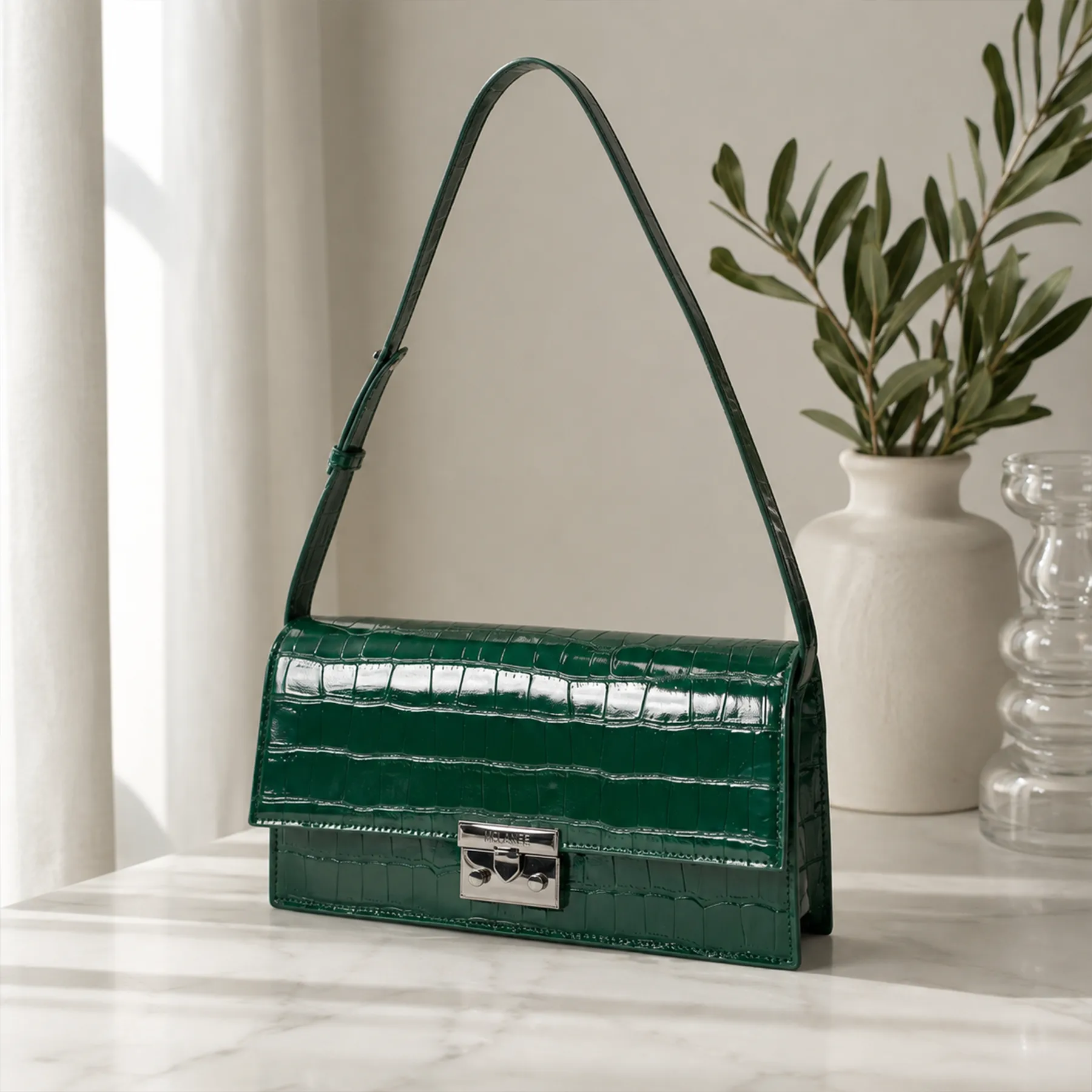 The Complete Guide to Leather Hobo Bags